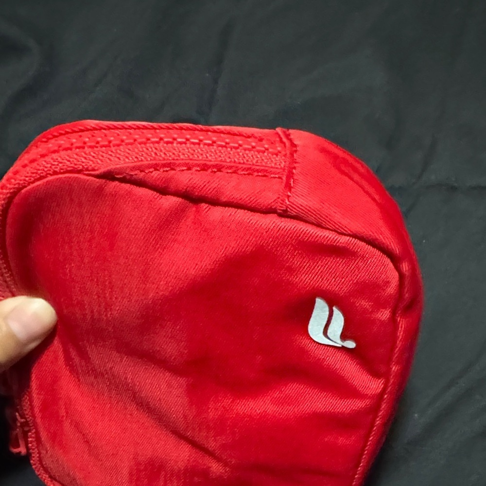 Fabletics Red Zip Travel Pouch Bag | New With Tags - Picture 12 of 13